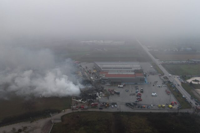 Τρίκαλα: Σε κλίμα οδύνης οι κηδείες των τριών εργατριών