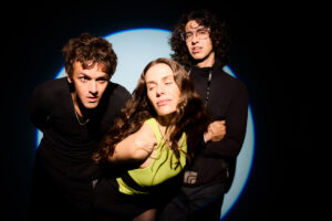 Ένα live των bar italia είναι σαν νυχτερινή βόλτα στο Λονδίνο