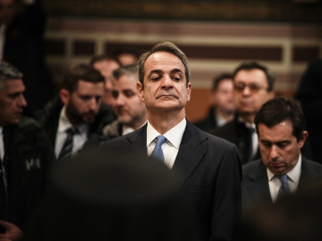 Εισβολή ΗΠΑ στη Βενεζουέλα: Σφοδρές αντιδράσεις της αντιπολίτευσης για τη στάση της ελληνικής κυβέρνησης