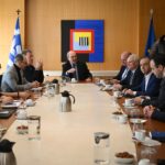 Ξεκίνησε η συνάντηση κυβέρνησης με αντιπροσώπους των 14 αγροτικών μπλόκων