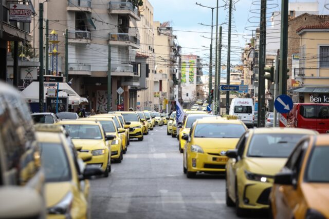 Έρχονται επαναλαμβανόμενες 48ωρες απεργίες στα ταξί