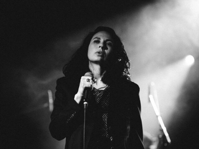 Η Michelle Gurevich στο Κηποθέατρο Παπάγου τον Ιούνιο