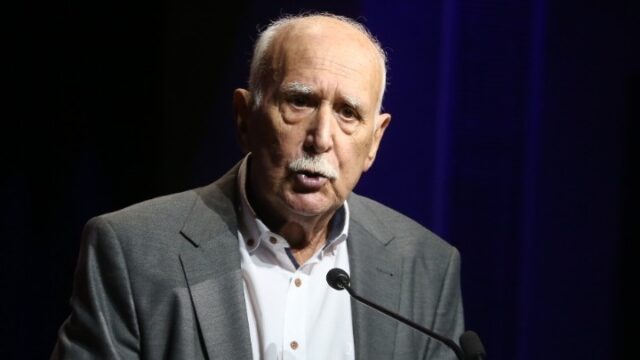 Πέθανε ο Γιώργος Παπαδάκης