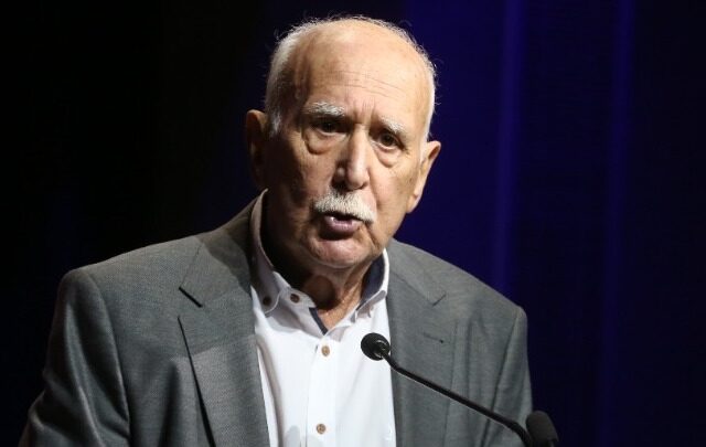 Πέθανε ο Γιώργος Παπαδάκης