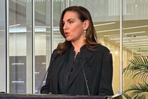 Έντονες αντιδράσεις για την Όλγα Κεφαλογιάννη και την τροπολογία για τη συνεπιμέλεια τέκνων