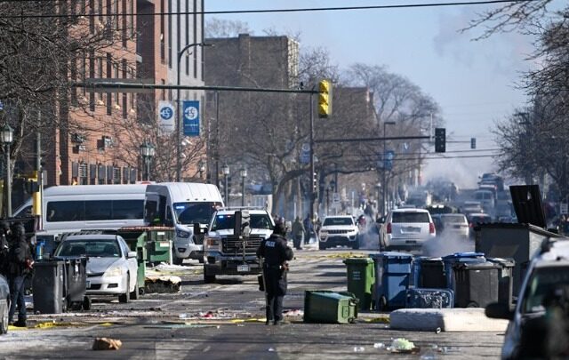 Δολοφονία Άλεξ Πρέτι : Οι γονείς του καταγγέλλουν τους «τραμπούκους» της ICE που σκότωσαν τον γιο τους και τα «αηδιαστικά ψέματα» της κυβέρνησης Ντ.Τραμπ