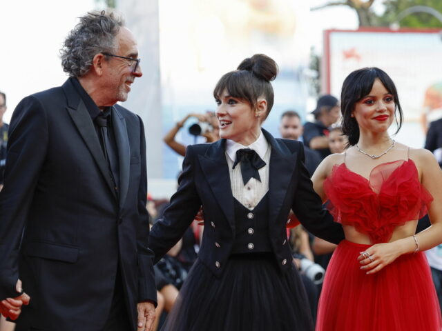 Η Γουινόνα Ράιντερ στο σύμπαν του «Wednesday» και του Τιμ Μπάρτον