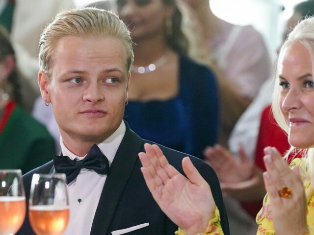 Νορβηγία: Στο εδώλιο κατηγορούμενος για βιασμούς ο γιος της πριγκίπισσας Μέτε-Μάριτ