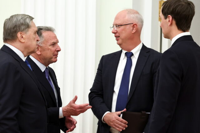 Ολοκληρώθηκαν οι συνομιλίες Ουκρανίας, Ρωσίας και ΗΠΑ στο Αμπού Ντάμπι