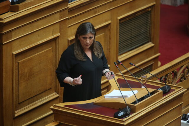 Ζωή Κωνσταντοπούλου: «Μείζον ατόπημα Πλεύρη να συγχαρεί το λιμενικό για την πολύνεκρη τραγωδία στη Χίο»