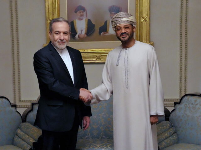 Ξεκίνησαν οι διμερείς συνομιλίες Ιράν-ΗΠΑ στο Ομάν