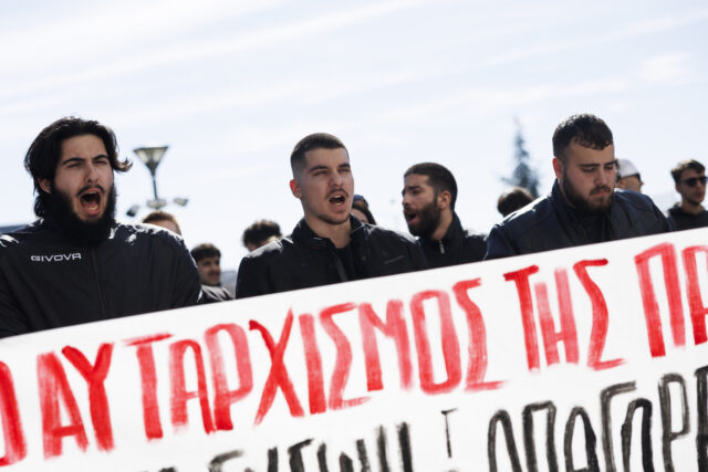 Αναβλήθηκε η δίκη των 38 συλληφθέντων μετά την αστυνομική επιχείρηση στο ΑΠΘ