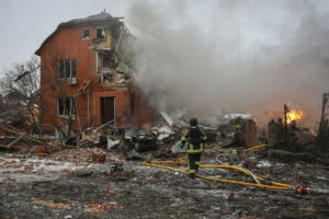 Νύχτα αιματηρών επιθέσεων σε Ρωσία και Ουκρανία