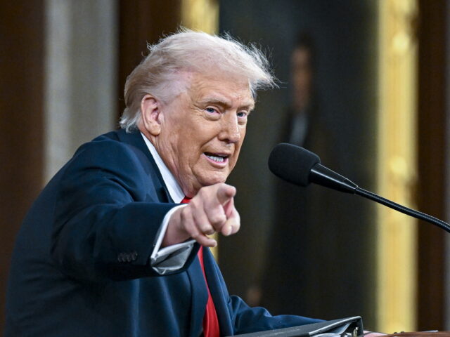 Τραμπ: «Το Ιράν κατασκευάζει πυραύλους που απειλούν την Ευρώπη και τις ΗΠΑ»