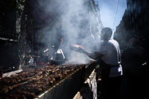 Ακριβότερο φέτος το τραπέζι της Τσικνοπέμπτης