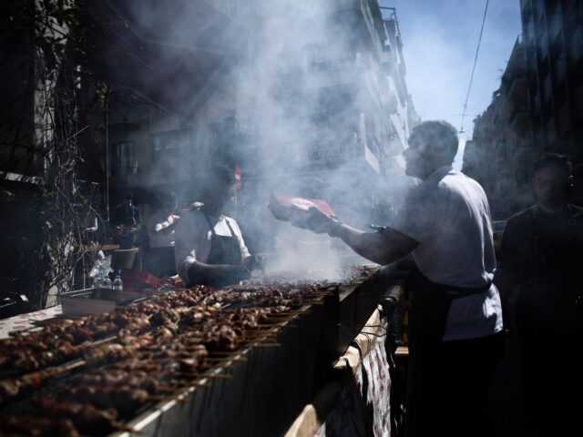 Ακριβότερο φέτος το τραπέζι της Τσικνοπέμπτης