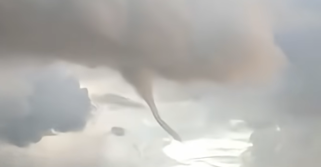 Κέρκυρα: Ανεμοστρόβιλος σάρωσε τον Αφιώνα στα βόρεια του νησιού [ΒΙΝΤΕΟ]