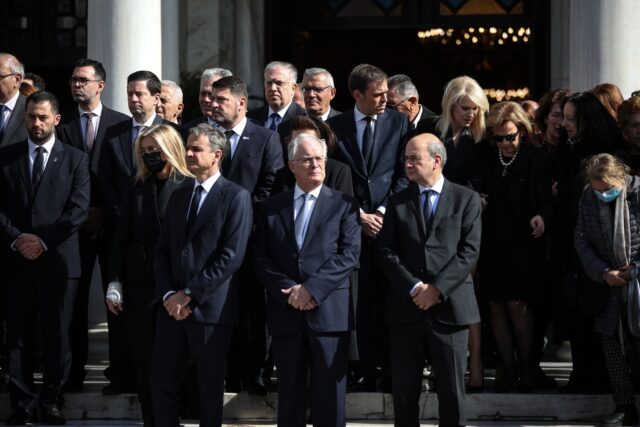 Σε κλίμα συγκίνησης το τελευταίο αντίο στην Ελένη Γλύκατζη-Αρβελέρ