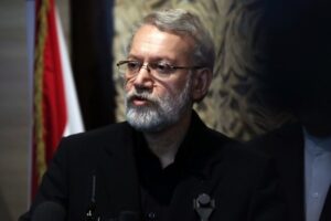 Αλί Λαριτζανί: Η Τεχεράνη θα δώσει σε ΗΠΑ και Ισραήλ ένα “μάθημα που θα τους μείνει αξέχαστο”