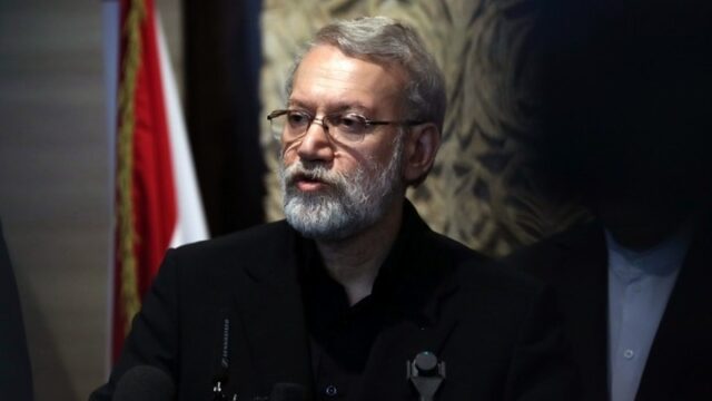 Αλί Λαριτζανί: Η Τεχεράνη θα δώσει σε ΗΠΑ και Ισραήλ ένα “μάθημα που θα τους μείνει αξέχαστο”