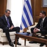 Ο Κυρ. Μητσοτάκης ενημέρωσε τον Νίκο Ανδρουλάκη για τις εξελίξεις στη Μέση Ανατολή
