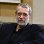 Αλί Λαριτζανί: Ποιος ήταν ο άνθρωπος που έγινε de facto ηγέτης του Ιράν