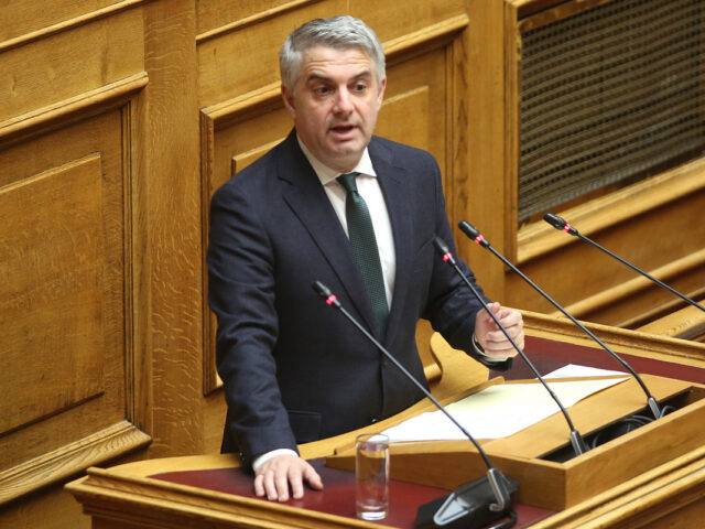 Διεγράφη από την Κοινοβουλευτική Ομάδα του ΠΑΣΟΚ ο Οδυσσέας Κωνσταντινόπουλος