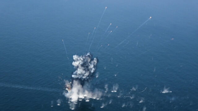 Το Ιράν απειλεί με πλήρες κλείσιμο του Ορμούζ