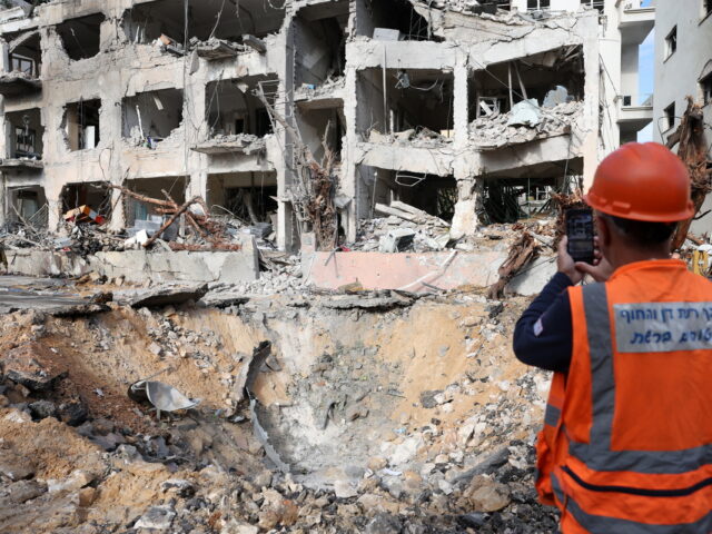 Ομοβροντία βαλλιστικών πυραύλων από το Ιράν στο Τελ Αβίβ