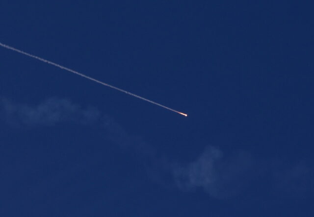 Πόλεμος στο Ιράν: Ξεπερνούν τους 500 τα θύματα