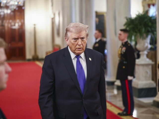 Ντόναλντ Τραμπ: «Πολύ αργά» για συνομιλίες με το Ιράν