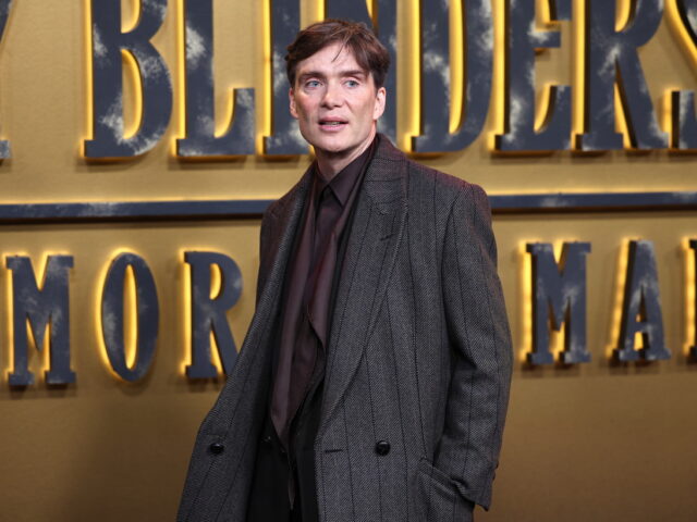 Λάμψη αστέρων και τραγιάσκες στην πρεμιέρα του «Peaky Blinders: The Immortal Man»