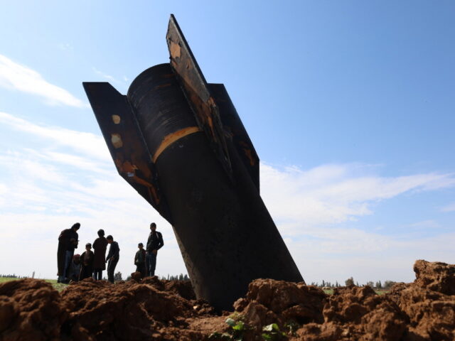 Το Ιράν απειλεί να στοχοθετήσει τις ισραηλινές πρεσβείες «παντού στον κόσμο» εάν το Ισραήλ επιτεθεί στη δική του στον Λίβανο