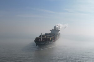 Υπό κατάληψη δύο πλοία στα Στενά του Ορμούζ, ανάμεσά τους το ελληνόκτητο