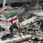 «Επικοινωνήστε μαζί μας»: Στο εμπόλεμο Ιράν, η Μοσάντ στρατολογεί