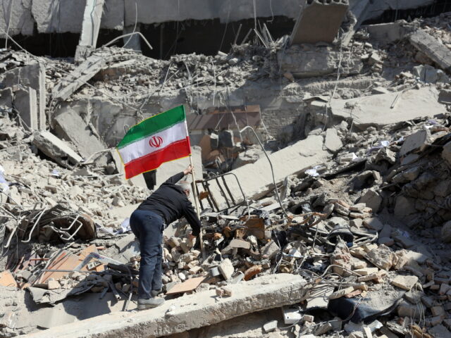 «Επικοινωνήστε μαζί μας»: Στο εμπόλεμο Ιράν, η Μοσάντ στρατολογεί