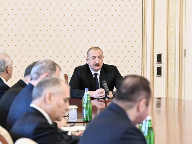 Το Αζερμπαϊτζάν αποσύρει τους διπλωμάτες του από το Ιράν