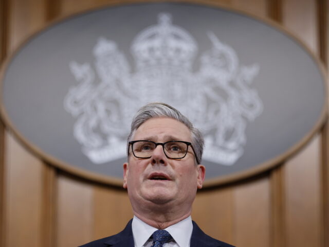 Αύριο αναμένονται στην Κύπρο δύο βρετανικά ελικόπτερα