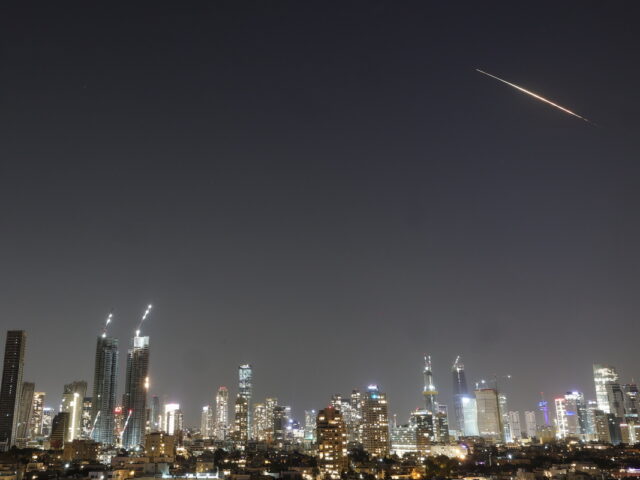 Πυραυλικά πλήγματα του Ιράν στο Ισραήλ – 14 τραυματίες