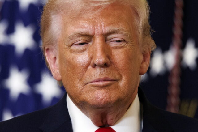 Ο Ντόναλντ Τραμπ πιστεύει ότι το Ιράν βρίσκεται «στα πρόθυρα της παράδοσης»