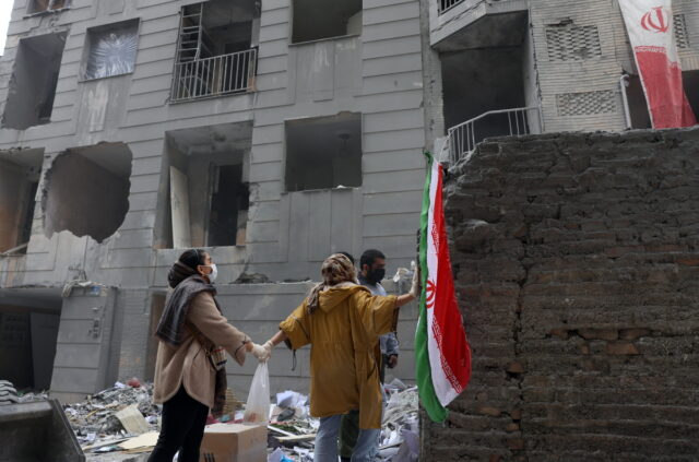 Ισραηλινά πλήγματα εναντίον υποδομών του Ιράν σε Τεχεράνη, Σιράζ, Ταμπρίζ