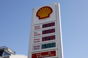 Ξεπέρασε τα 100 δολάρια το αμερικανικό πετρέλαιο – Πάνω από 113 το Brent