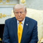 Ο Ντόναλντ Τραμπ «παγώνει» τις επιθέσεις σε ενεργειακούς στόχους του Ιράν