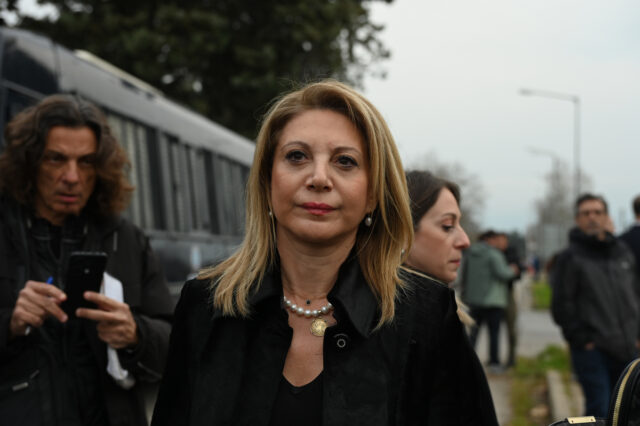 Μαρία Καρυστιανού: Ζητά αναβάθμιση του κατηγορητηρίου για τον Κώστα Αχ. Καραμανλή