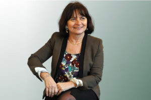 Nadia Urbinati: «Ο πόλεμος στο Ιράν δεν θα είναι ένας εύκολος σύντομος πόλεμος»