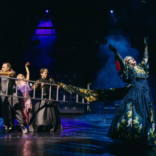 «Viva la mamma!»: ο Μάριος Σαραντίδης και η Δάφνη Δαυίδ, «μάνα» και κόρη, εξομολογούνται