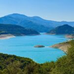 Συνεχίζει να ανεβαίνει η στάθμη του Μόρνου. Εξαφανίστηκαν τα σπίτια του «βυθισμένου» χωριού Κάλλιο