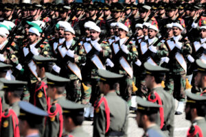 Φρουροί της Επανάστασης: Η ακτινογραφία του στρατιωτικού πυλώνα του Ιράν