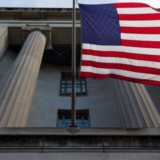 ΗΠΑ: Μόλις ένας στους τέσσερις Αμερικανούς τάσσεται υπέρ των επιθέσεων στο Ιράν