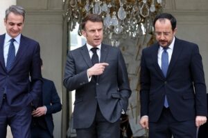 Στην Κύπρο σήμερα Μητσοτάκης και Μακρόν – Συνάντηση με Χριστοδουλίδη